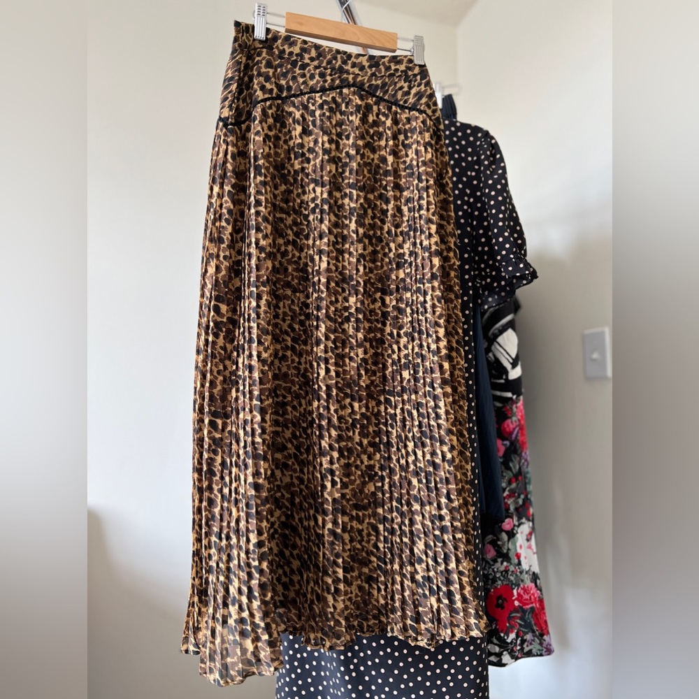 Anthropologie Ranna Grill Pleated Leopard Midi Skirt Size S